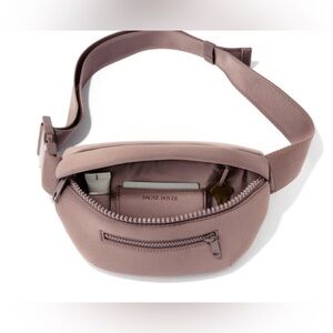 Dagne Dover Ace Fanny Pack/Belt Bag NWT 🎄🎄🎄